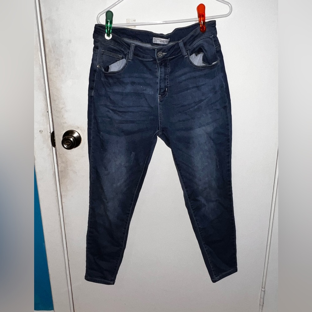Dark wash high rise skinny jeans size 18
